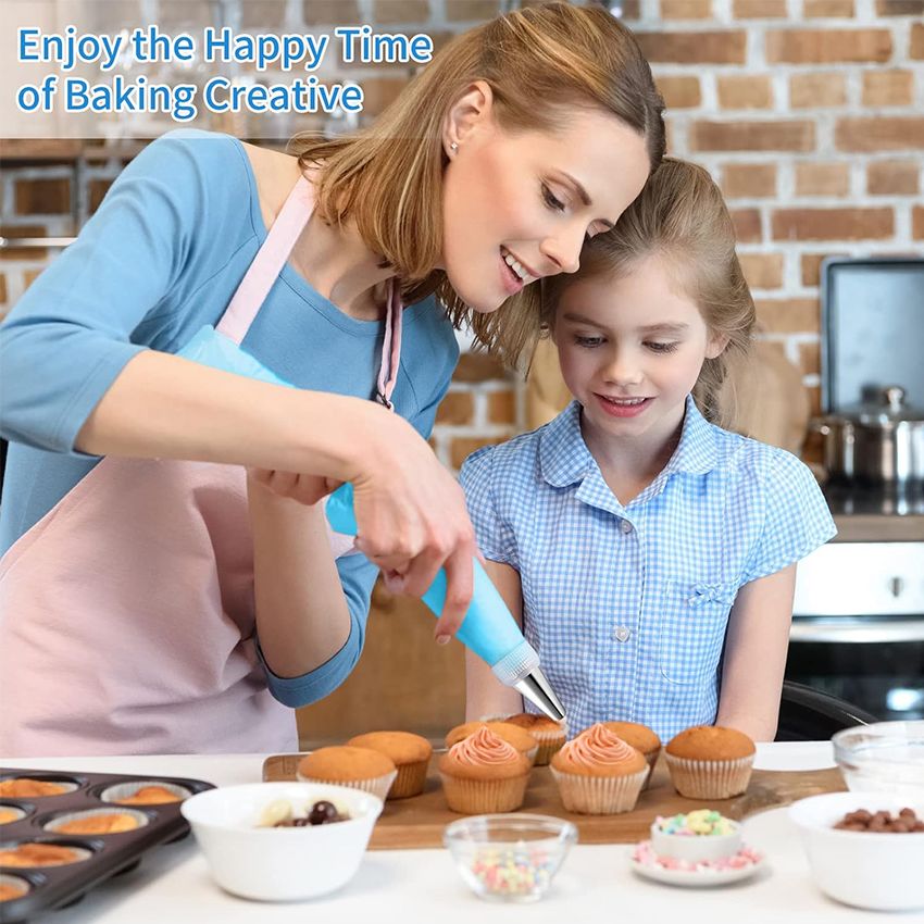 20-Piece DIY Cake Decorating Kit: Icing Piping Nozzles, Pastry Bags, Cupcake Tips