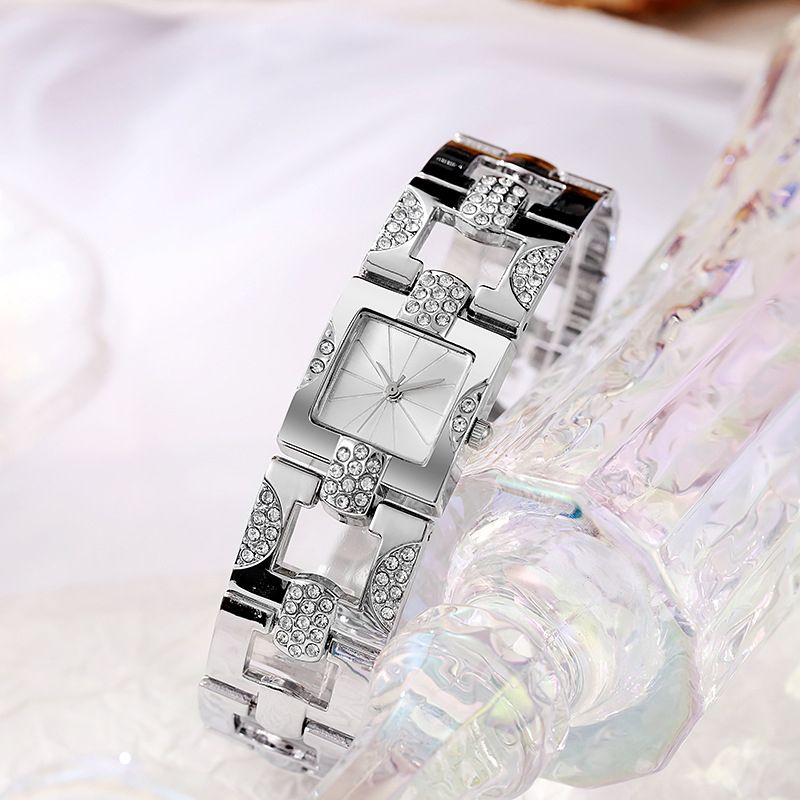 Elegant Silver Quartz Bracelet Watch for Women - High Quality Fashion