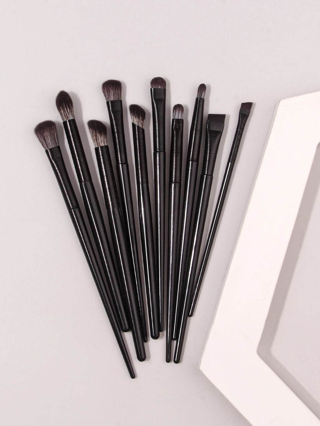 10PCS Professional Eye Makeup Brush Set - Angled Eyebrow Brush, Eyeshadow Brush, Eyeliner Brush for precise eye appearance