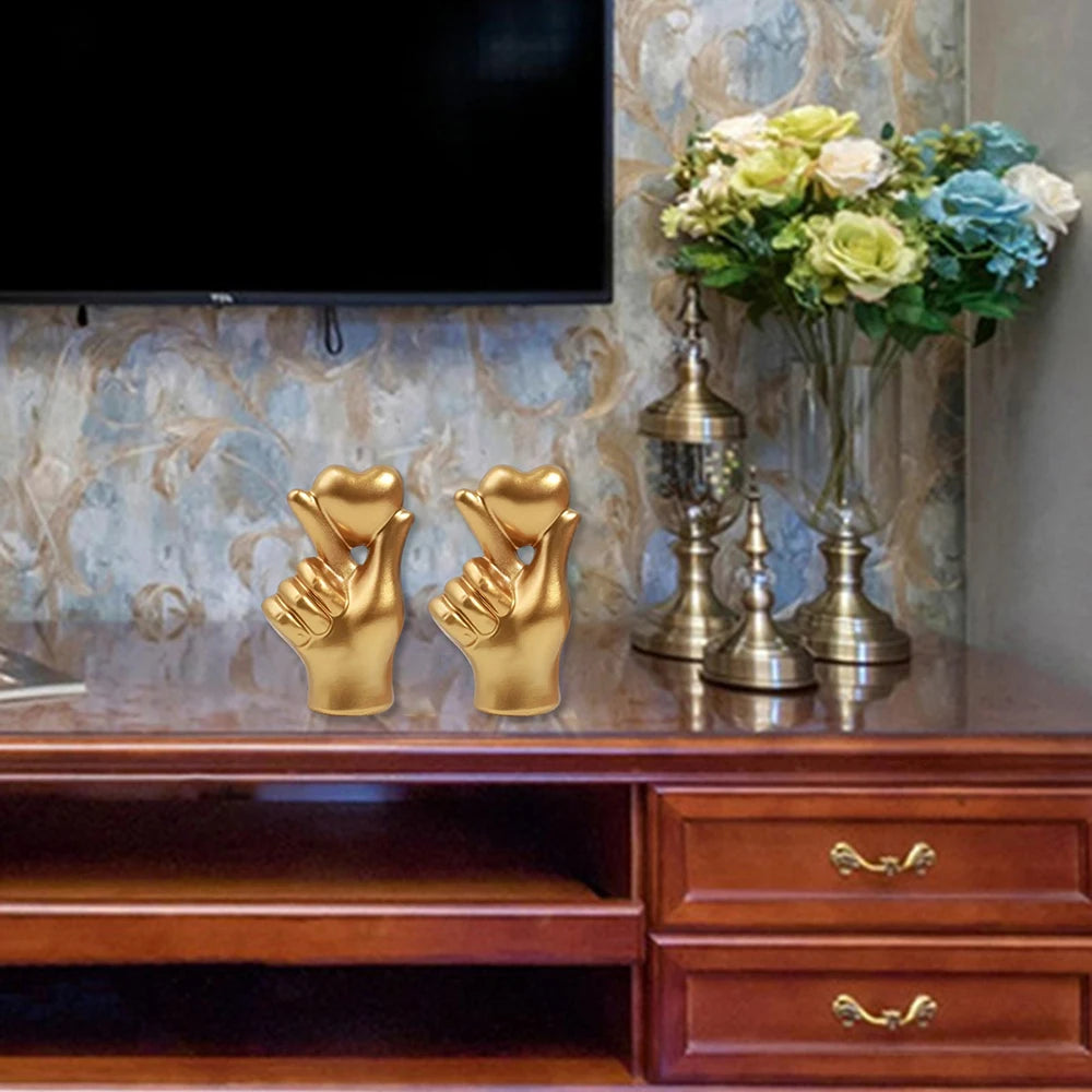 Heart Hand Gesture Statues Sculptures Luxury Resin Desktop Ornament Love Finger Modern Hand Gesture Sculpture Home Shelf Desktop