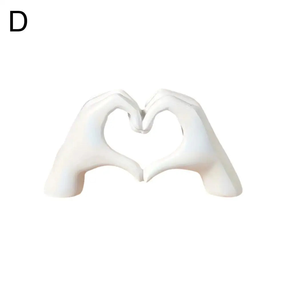 Creative Heart Hand Statue Resin Abstract Hand Love Figurines Living Room Bedroom Modern Home Desktop Wedding Decoration
