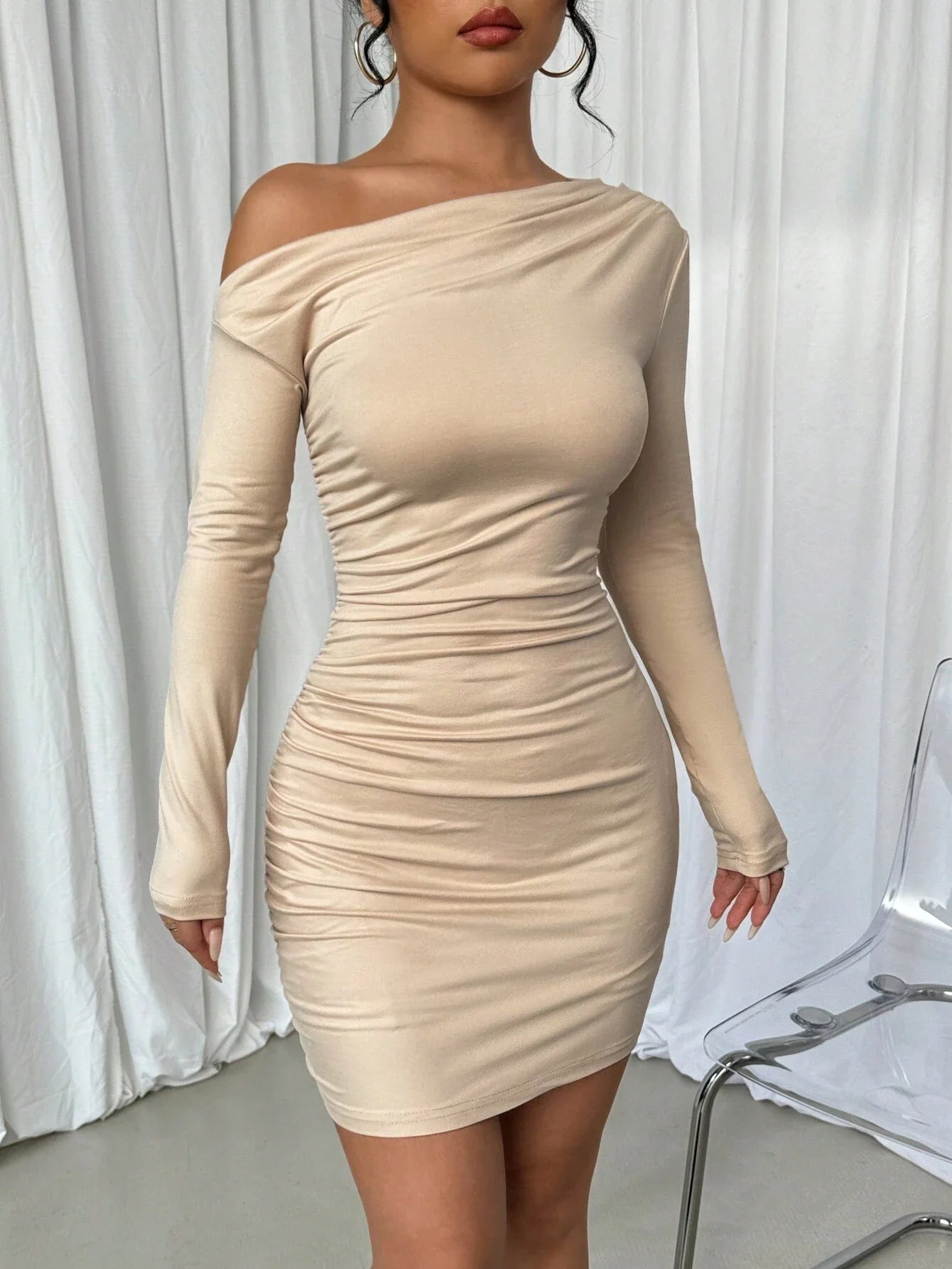 Women's Plain Ruched Asymmetrical Neck Bodycon Dress, Elegant Long Sleeve Short Dress for Party Club Dating Wear,