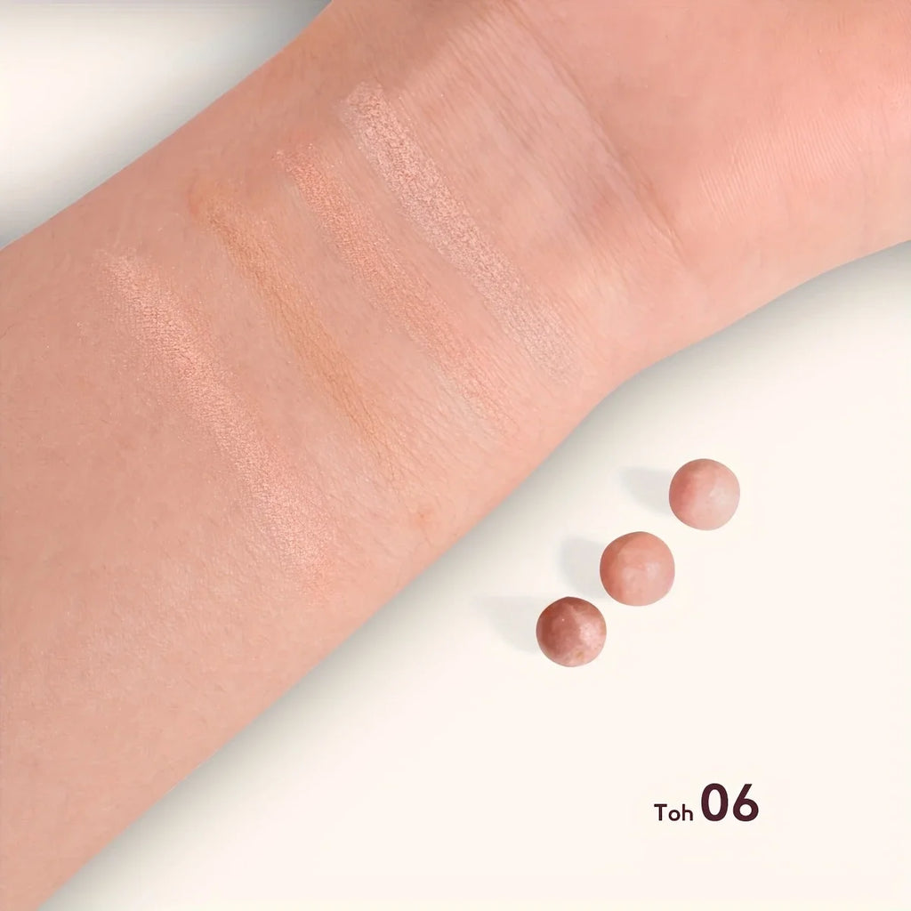 Multi-Tone Powder Blush Pearls with a brush,Water Resistant Natural Finish Face Blush for All Skin Tones,various holiday makeup