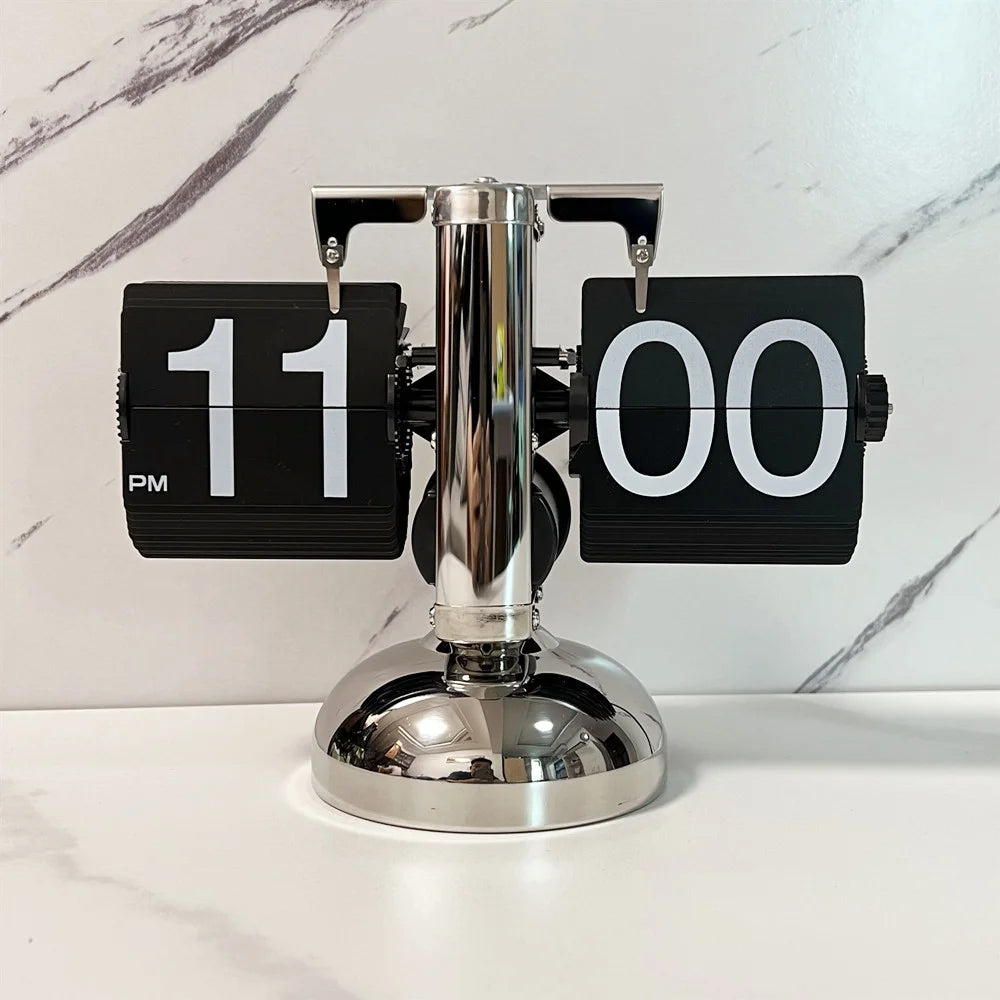 A Flipping Clock with Page Turning Automatically for Modern Home Decoration Full of Sense of Technology Retro Table Clock