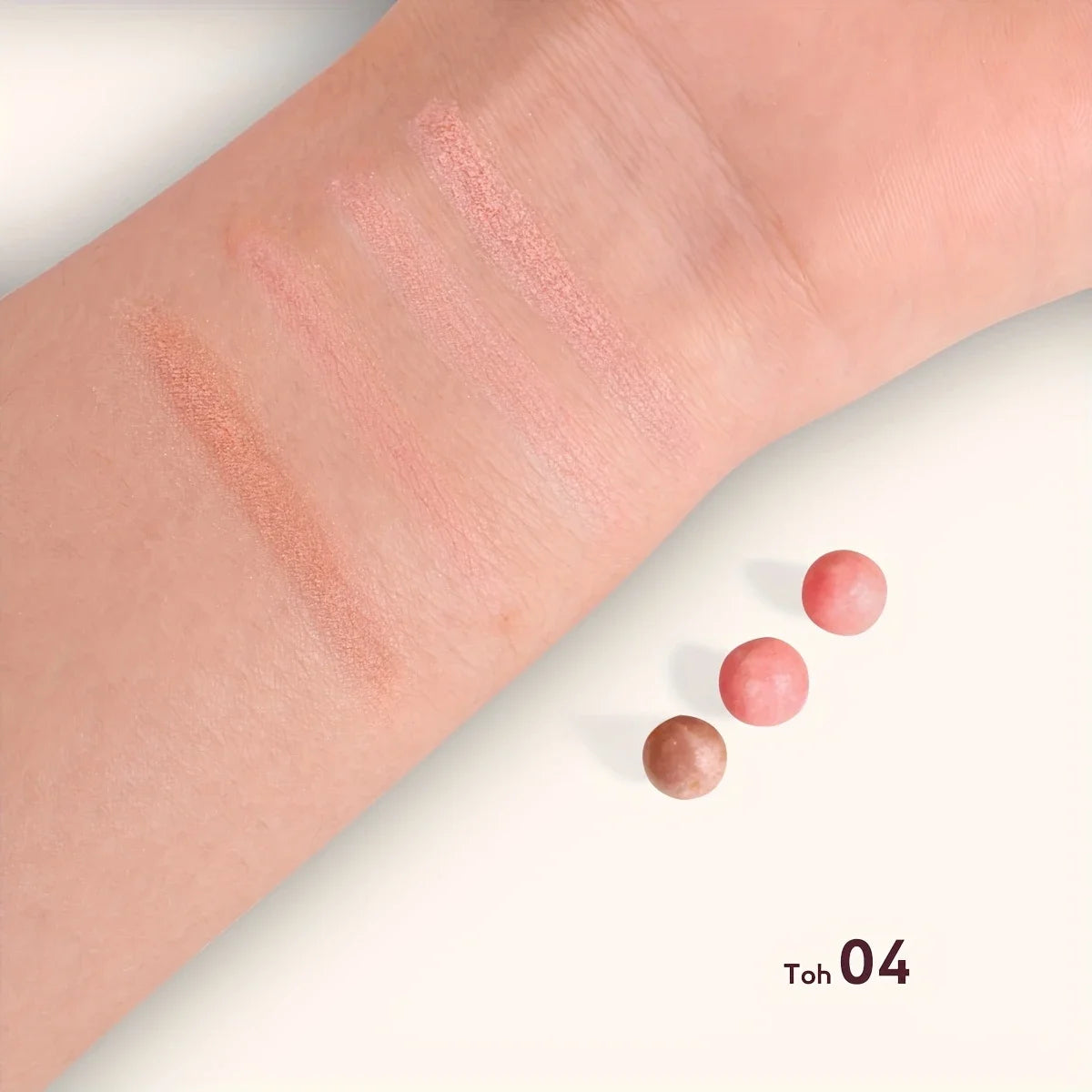 Multi-Tone Powder Blush Pearls with a brush,Water Resistant Natural Finish Face Blush for All Skin Tones,various holiday makeup