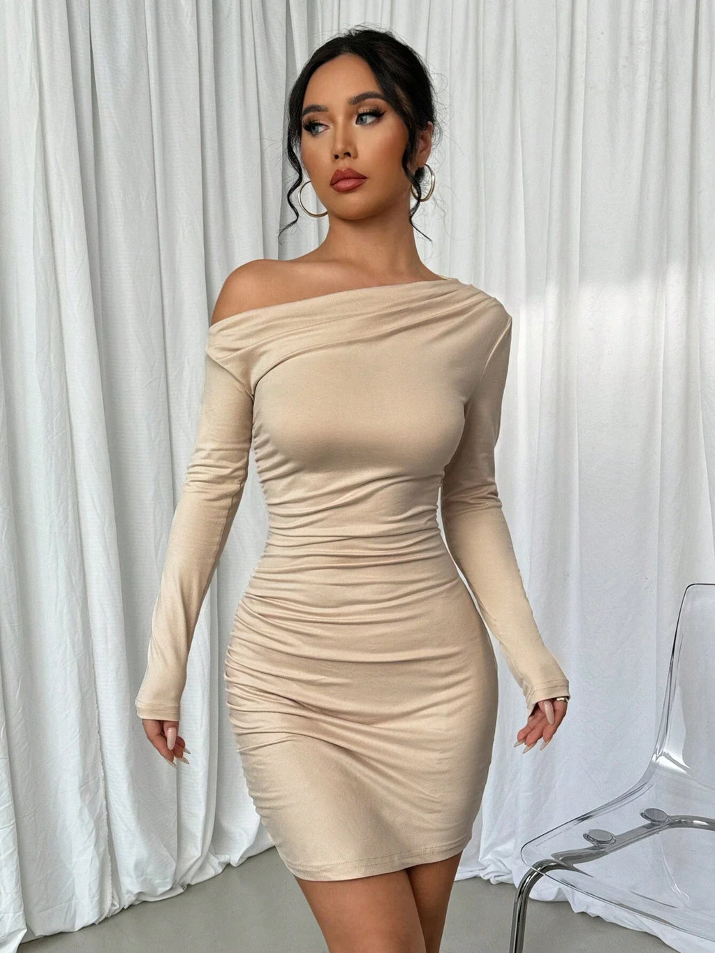 Women's Plain Ruched Asymmetrical Neck Bodycon Dress, Elegant Long Sleeve Short Dress for Party Club Dating Wear,