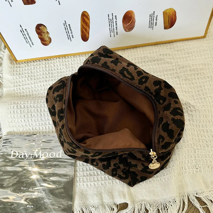 1pc Large Women Leopard Cosmetic Bag Box Shaped Zipper Make Up Bag Travel Washing Makeup Organizer Travel Beauty Case