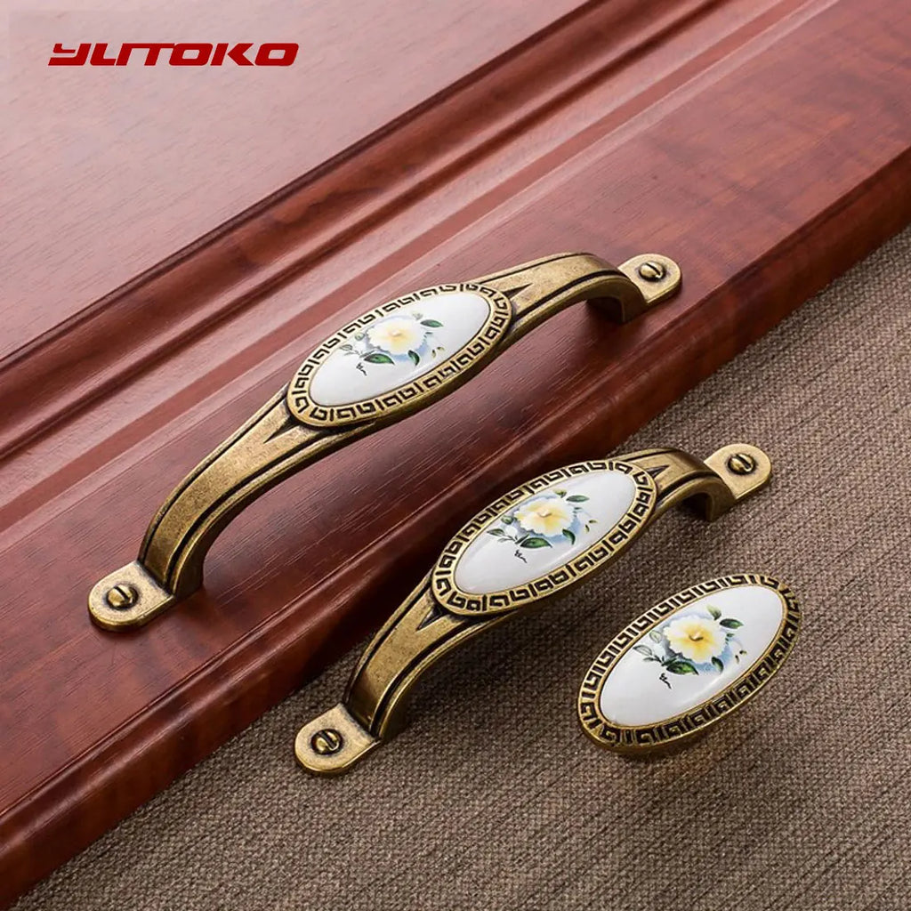 European Green Flower Ceramic Handles Kitchen Cabinet Storage Dressers Classic Wardrobe Cabinet Single Hole Closet Door Pulls
