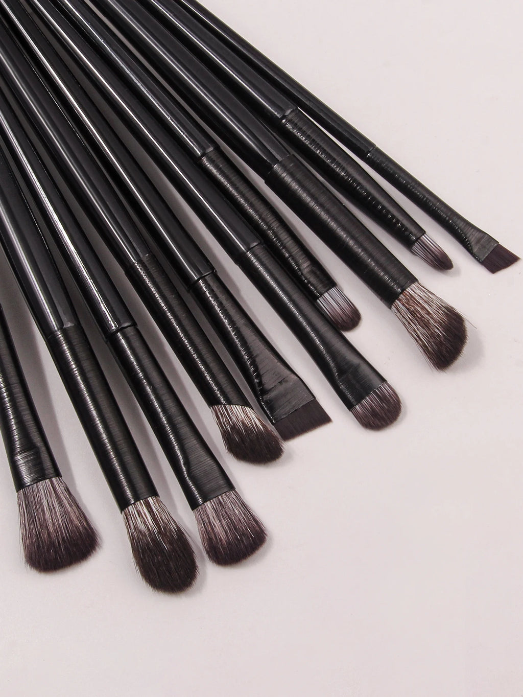 10PCS Professional Eye Makeup Brush Set - Angled Eyebrow Brush, Eyeshadow Brush, Eyeliner Brush for precise eye appearance