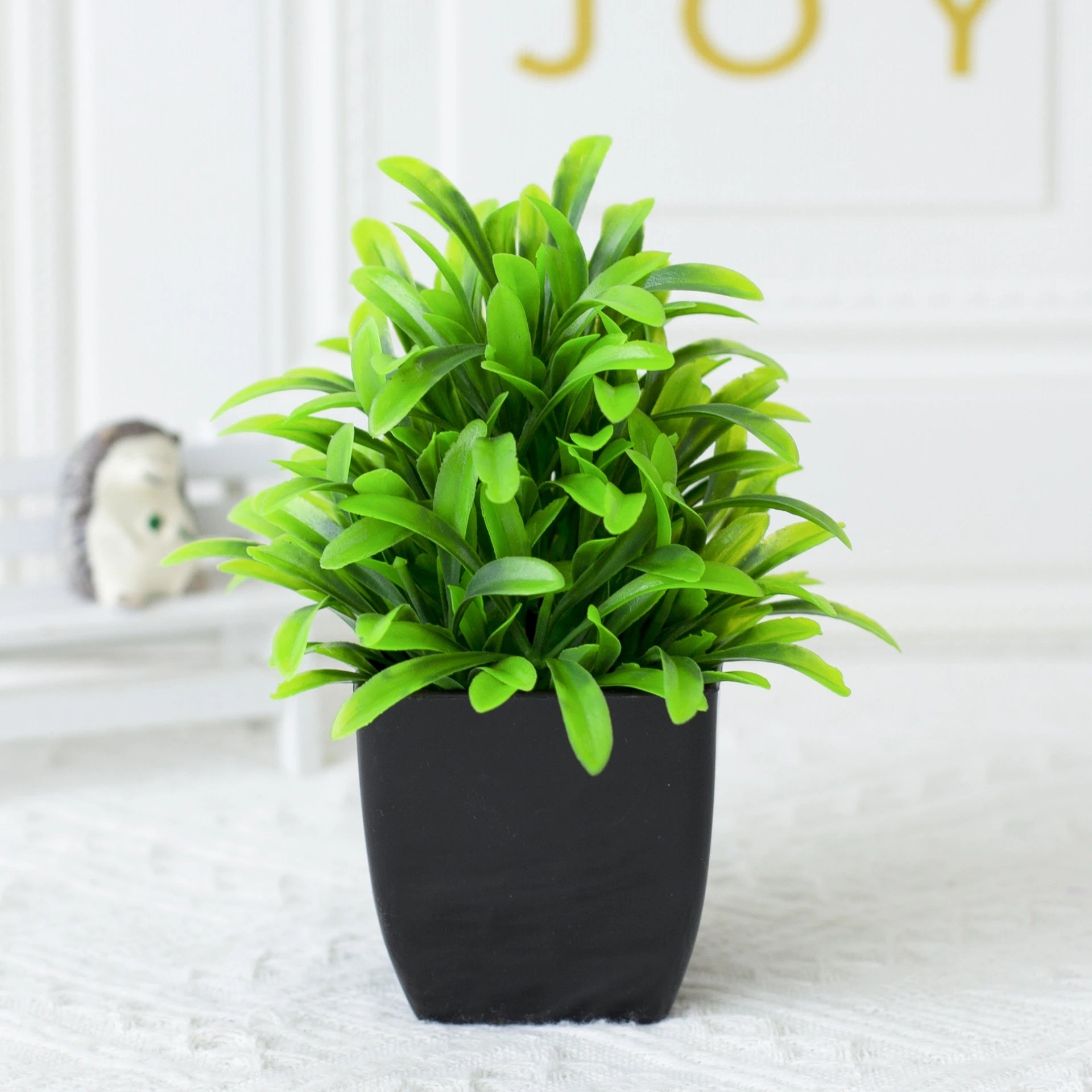 1pc Fake Plant Black Pot, Mini Artificial Eucalyptus Potted Plant for Indoor Home Office Farmhouse Bathroom Table Decorating