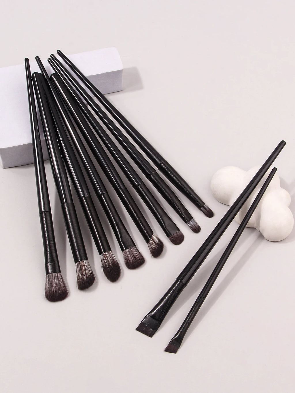 10PCS Professional Eye Makeup Brush Set - Angled Eyebrow Brush, Eyeshadow Brush, Eyeliner Brush for precise eye appearance