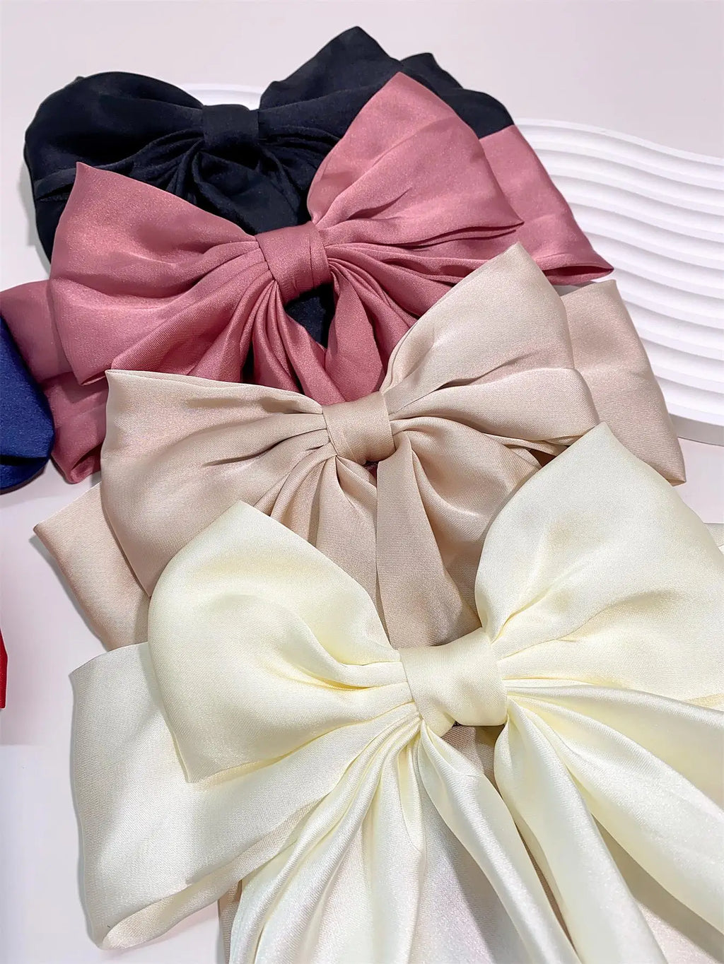 6 spring clip streamers bow hair clips for women