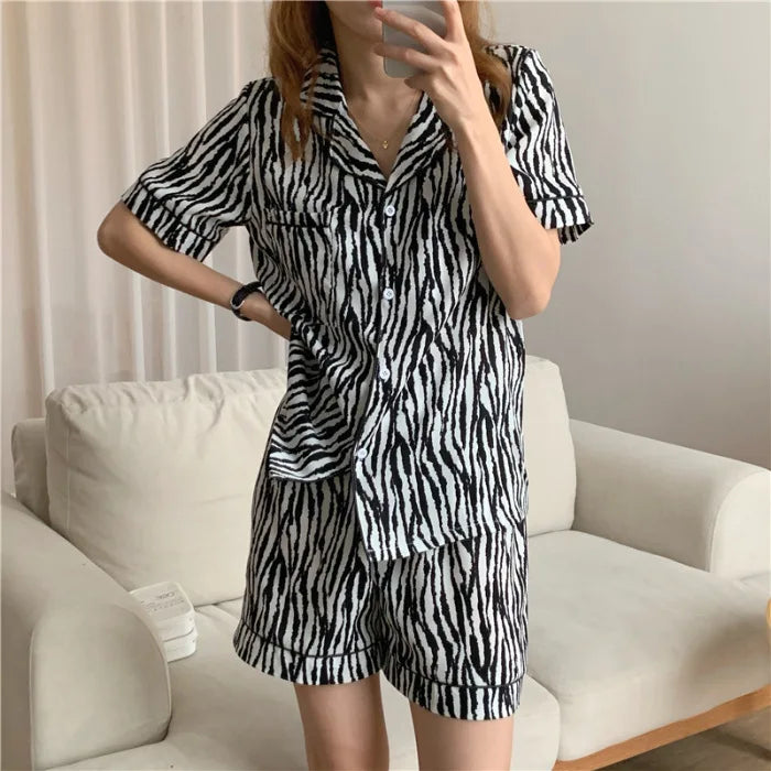 Women's Sleepwear Loungewear Set Short-Sleeved Shorts Pajamas Homewear Cardigan Lapel Leopard Print Sweet Cartoon Nightwear