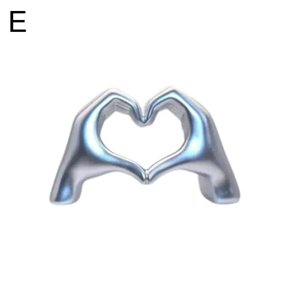 Creative Heart Hand Statue Resin Abstract Hand Love Figurines Living Room Bedroom Modern Home Desktop Wedding Decoration