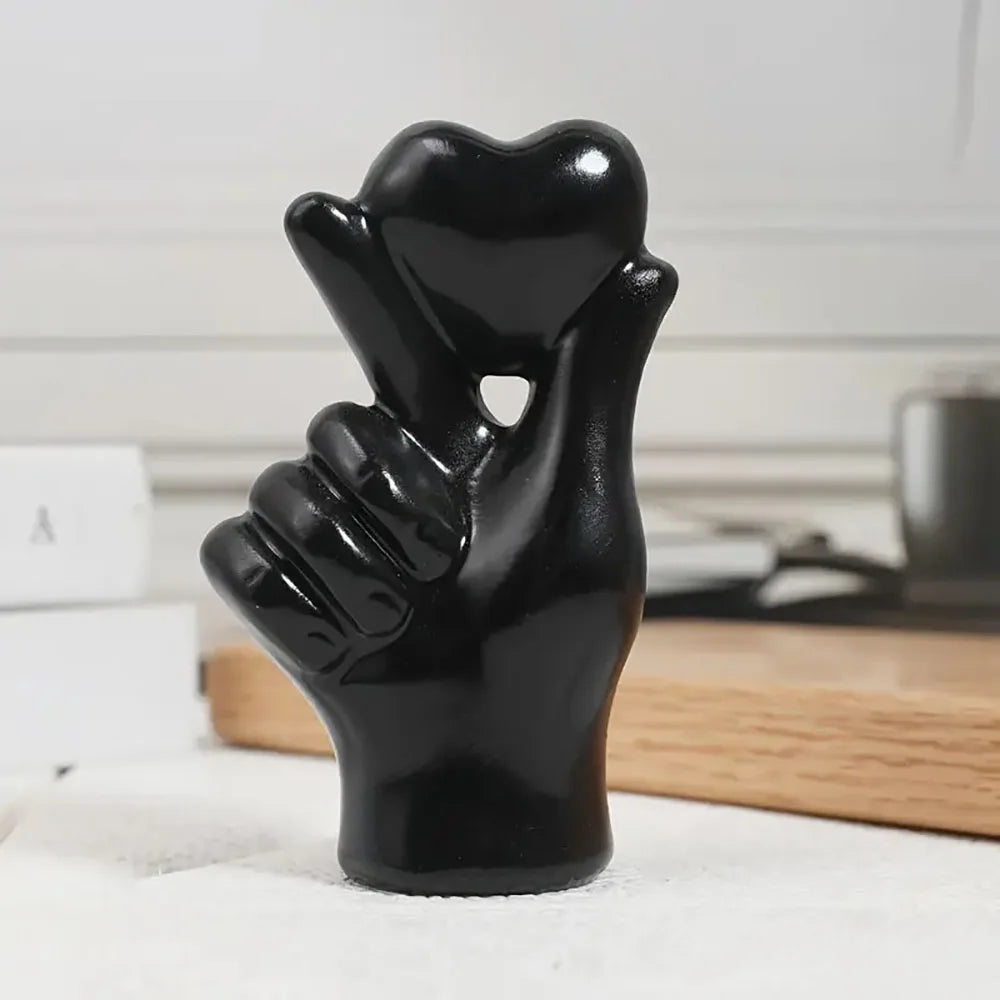 Heart Hand Gesture Statues Sculptures Luxury Resin Desktop Ornament Love Finger Modern Hand Gesture Sculpture Home Shelf Desktop