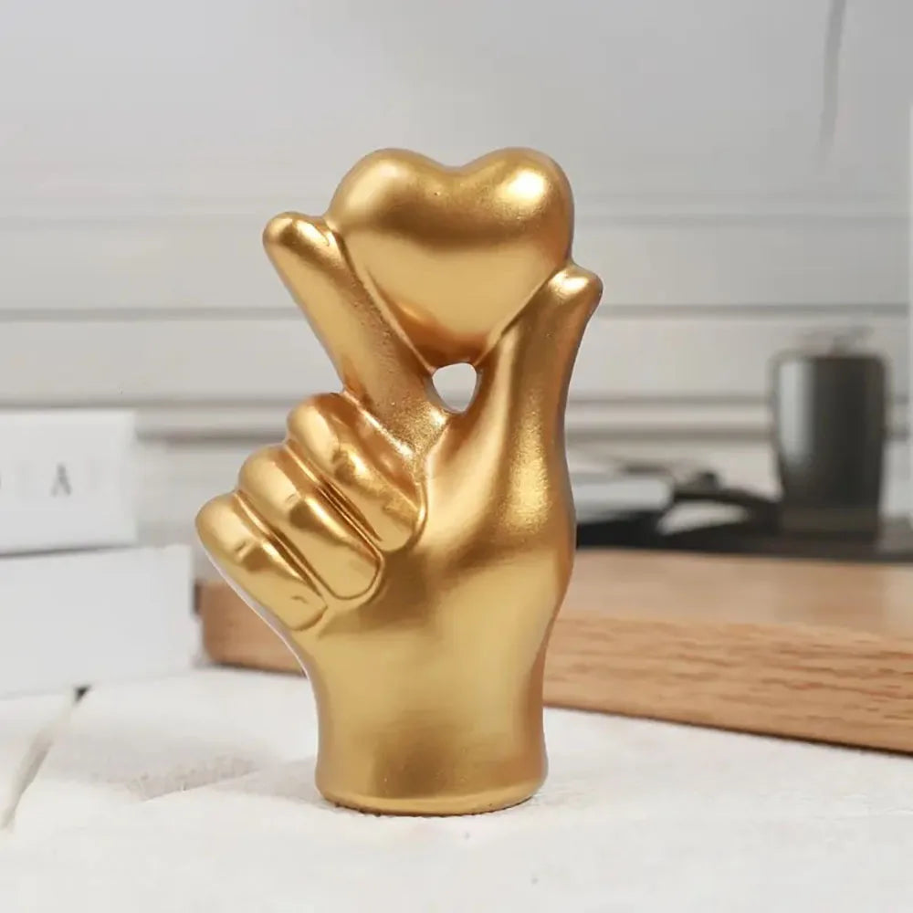 Heart Hand Gesture Statues Sculptures Luxury Resin Desktop Ornament Love Finger Modern Hand Gesture Sculpture Home Shelf Desktop