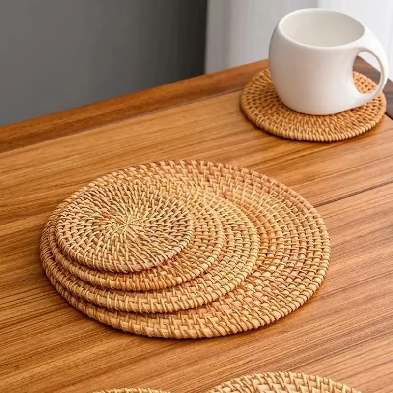 Cup Mat Round Natural Rattan Hot Pad ,Hand Woven Hot Insulation Placemats Table Padding Kitchen Decoration Accessories