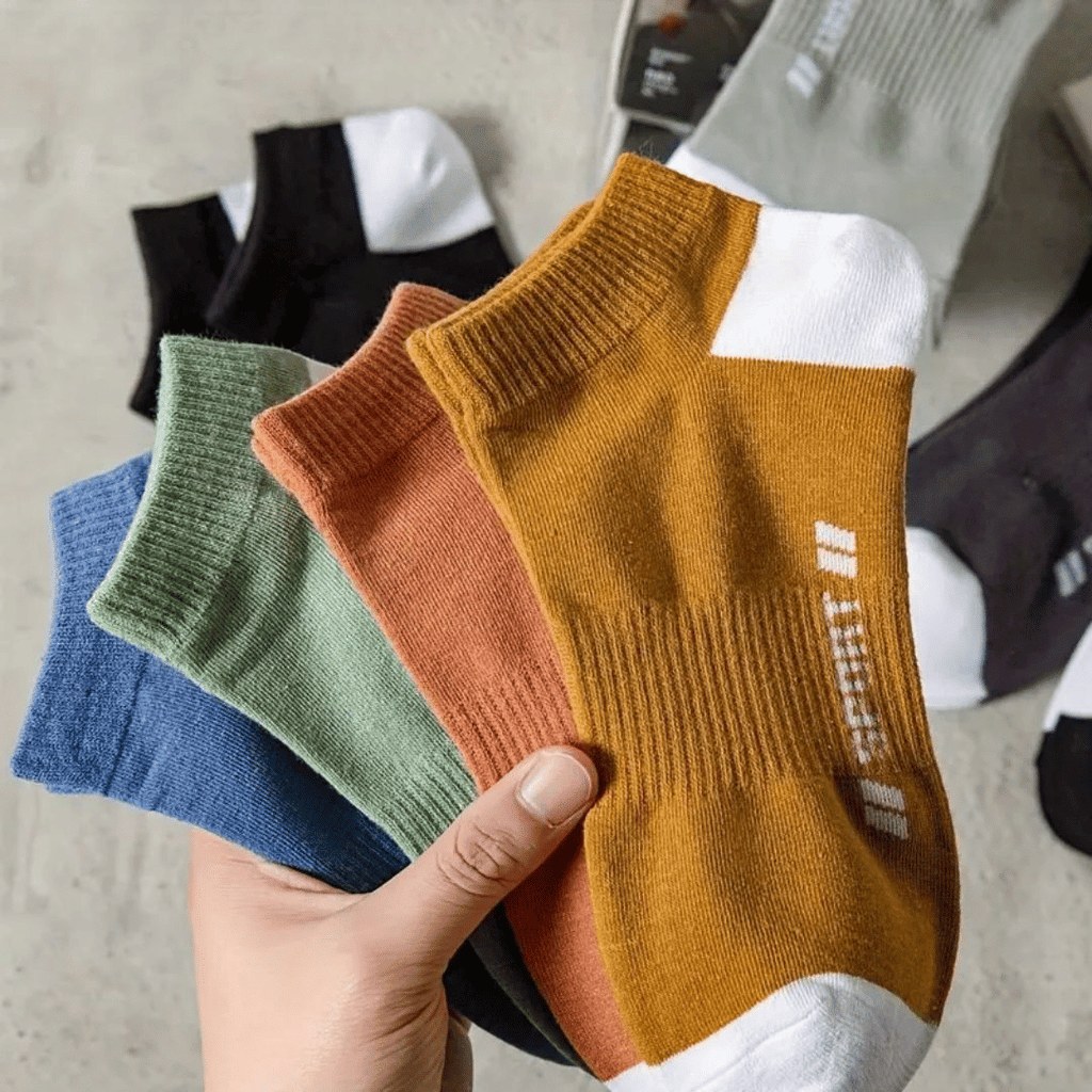 Men's 5-Pair Breathable Crew Socks: Comfy, Casual, Stylish Letter Pattern Sports