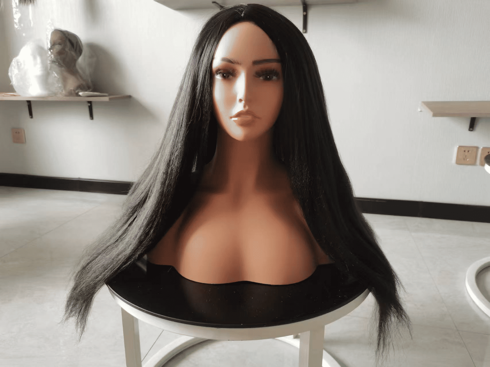 Luxurious 26-Inch Kinky Straight Synthetic Black Wig for Women - Natural Smooth Look