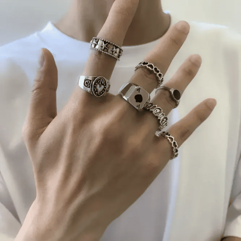 7-Piece Vintage Gothic Rings Set for Men & Women - Dark Spades Love Alloy Jewelry